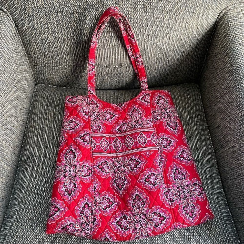 Vera Bradley Curvy Tote in Frankly Scarlett Rare Retired